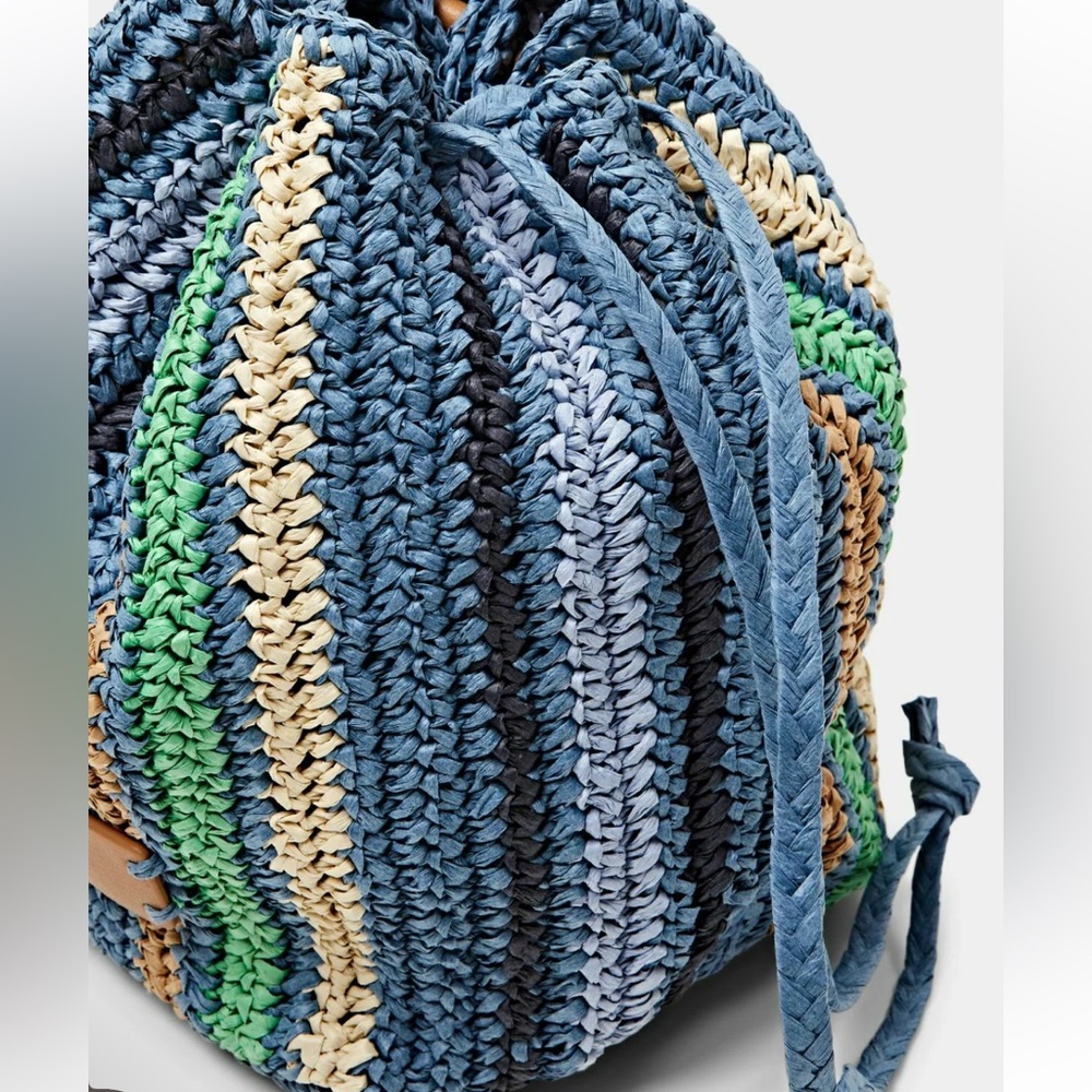 ESPRIT Straw Cinch Bag - Picture 4 of 7
